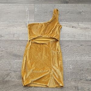 One-Shoulder Gold Velvet Dress